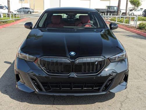 2025 BMW i5 eDrive40