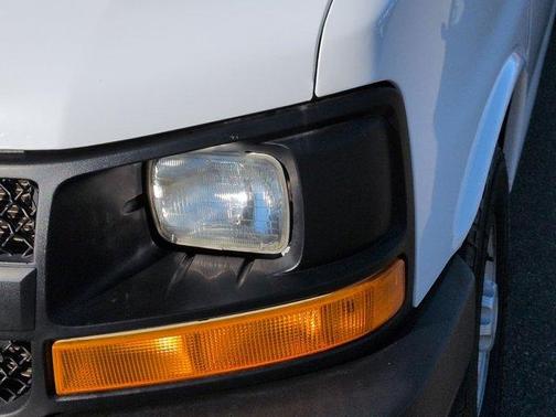 2017 Chevrolet Express 2500 LS