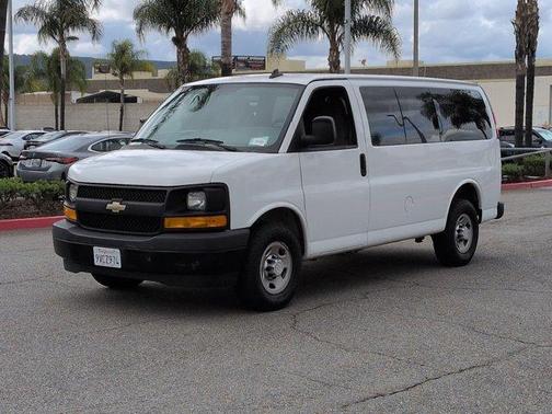 2017 Chevrolet Express 2500 LS