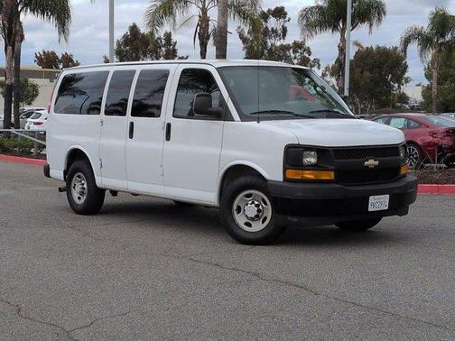 2017 Chevrolet Express 2500 LS