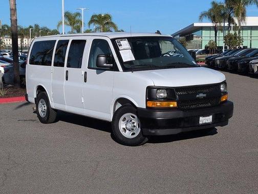 2017 Chevrolet Express 2500 LS
