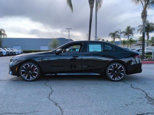 2026 BMW 550e xDrive