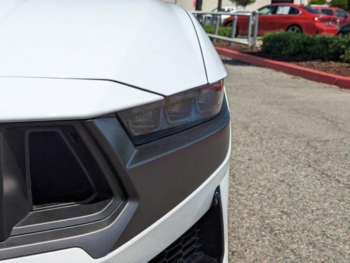 2025 Ford Mustang Dark Horse