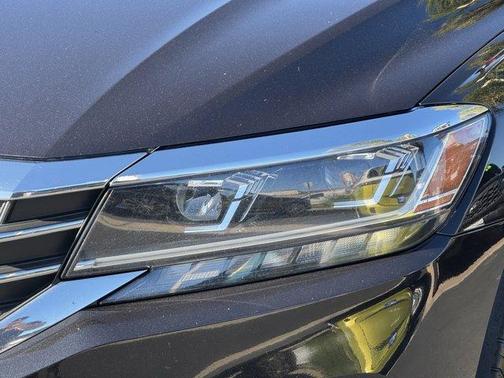 2022 Volkswagen Passat 2.0T R-Line