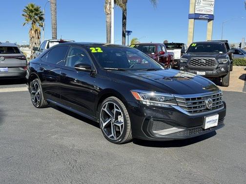 2022 Volkswagen Passat 2.0T R-Line