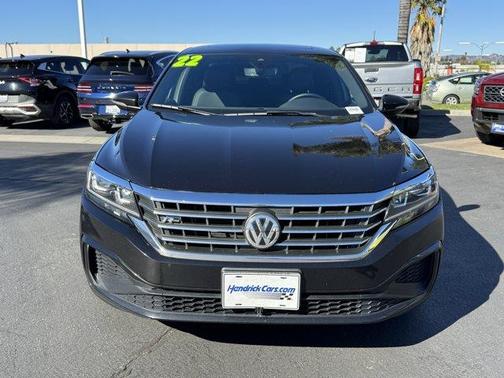 2022 Volkswagen Passat 2.0T R-Line