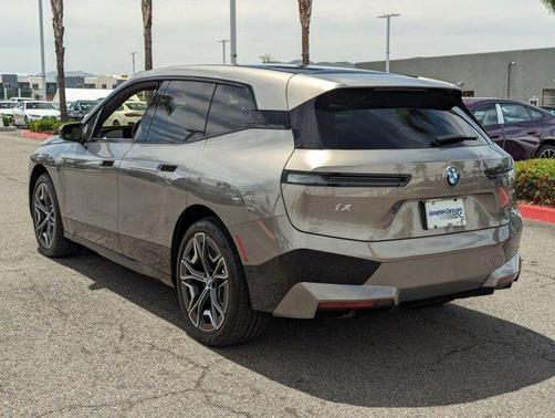 2025 BMW iX xDrive50