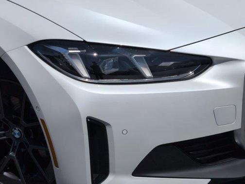 Mineral White Metallic 2026 BMW i4 Gran Coupe eDrive40
