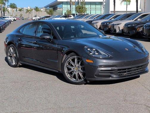 2019 Porsche Panamera Base