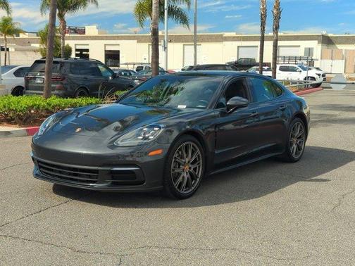 2019 Porsche Panamera Base