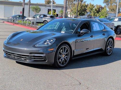 2019 Porsche Panamera Base