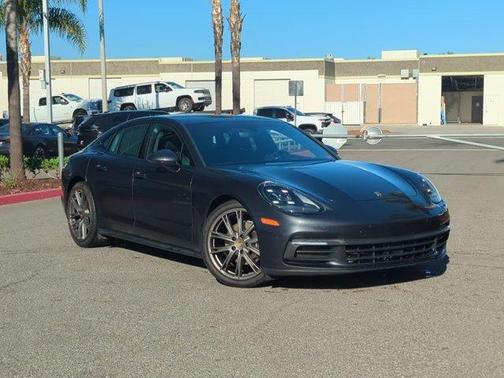 2019 Porsche Panamera Base