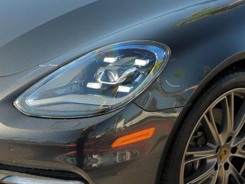 2019 Porsche Panamera Base