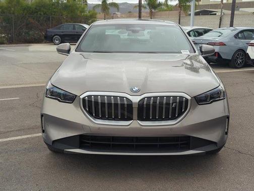 2026 BMW i5 eDrive40