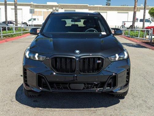 2025 BMW X5 M60i
