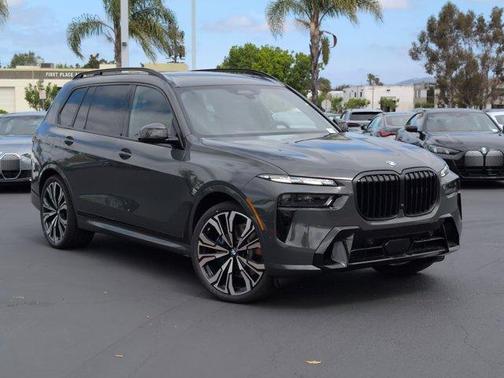 Gray Metallic 2027 BMW X7 xDrive40i