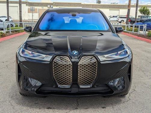 2025 BMW iX xDrive50