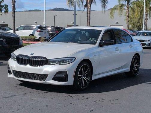 Mineral White Metallic 2021 BMW 330e 330e