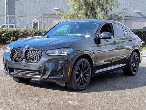 2023 BMW X4 xDrive30i