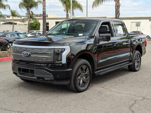 2023 Ford F-150 Lightning LARIAT