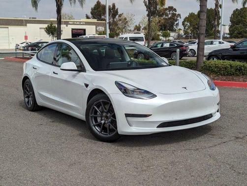 2021 Tesla Model 3 Standard Range Plus