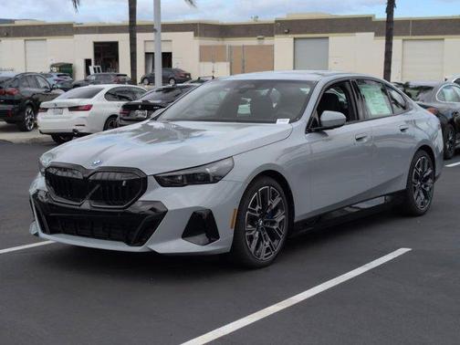 Gray Metallic 2026 BMW i5 eDrive40