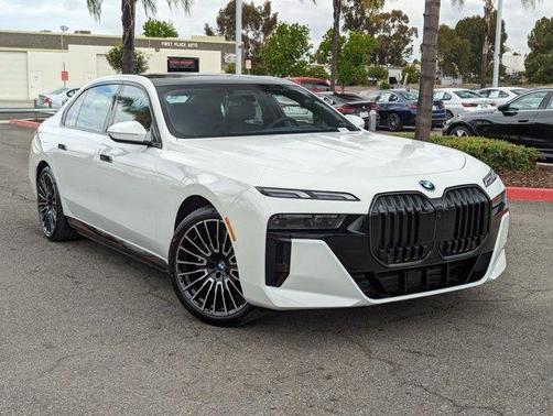 2025 BMW i7 xDrive60