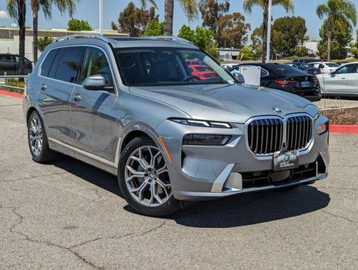 2025 BMW X7 xDrive40i