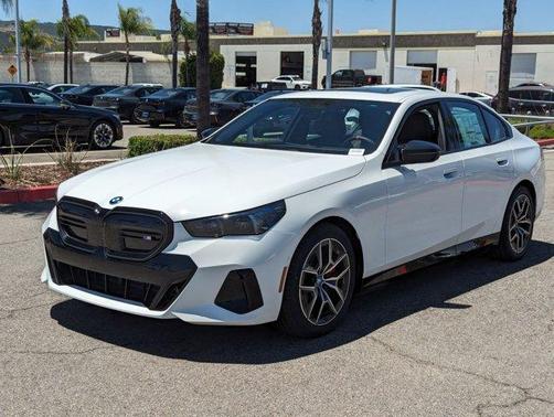 2025 BMW i5 M60