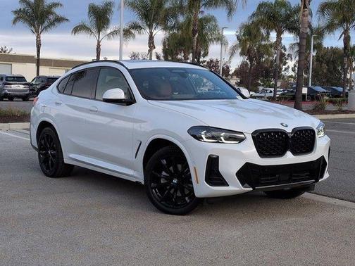 2025 BMW X4 xDrive30i