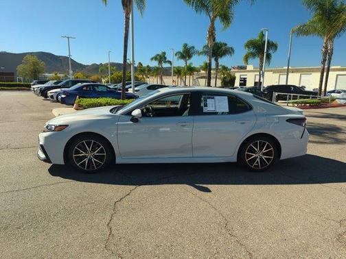 2023 Toyota Camry SE