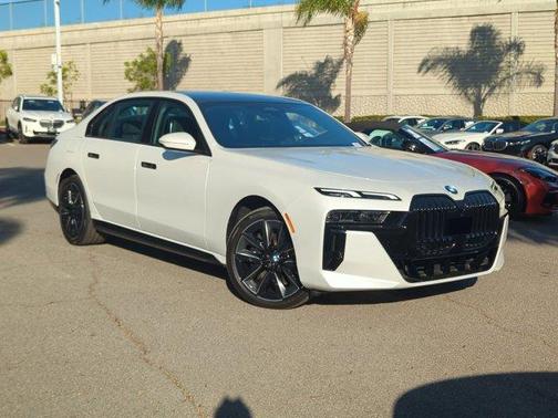 2024 BMW 740 i