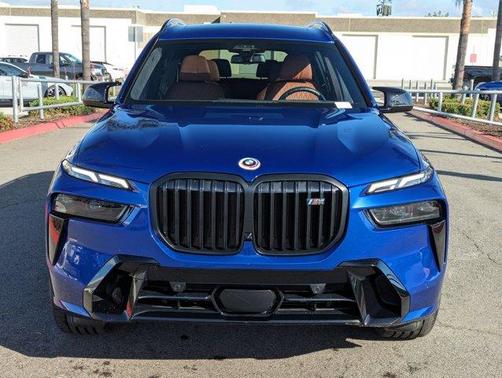 2023 BMW X7 M60i