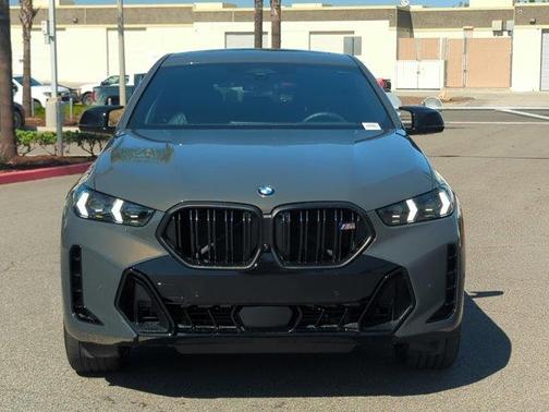 2025 BMW X6 M60i