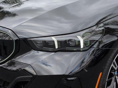 Black Sapphire Metallic 2024 BMW 530 i