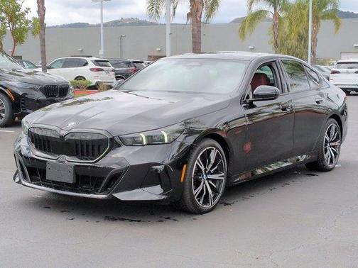 Black Sapphire Metallic 2024 BMW 530 i