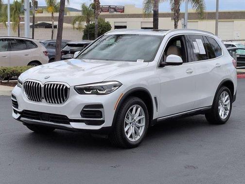 Mineral White Metallic 2022 BMW X5 xDrive40i