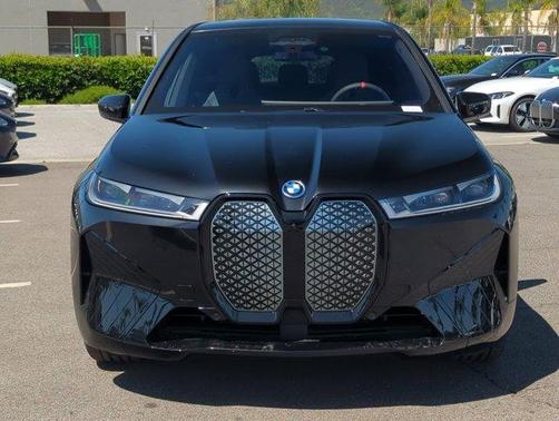 2025 BMW iX M60