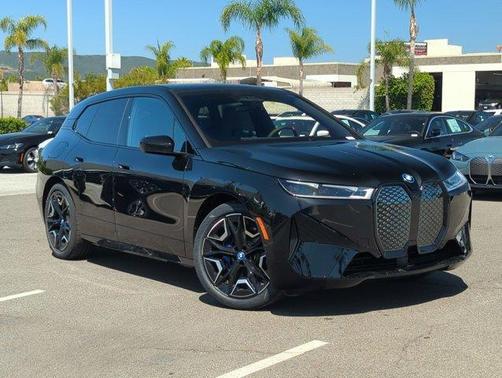 2025 BMW iX M60