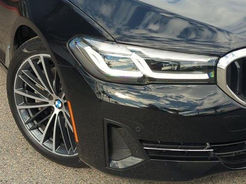 2022 BMW 530 i