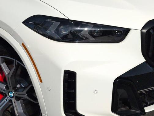 Alpine White 2026 BMW X5 PHEV xDrive50e