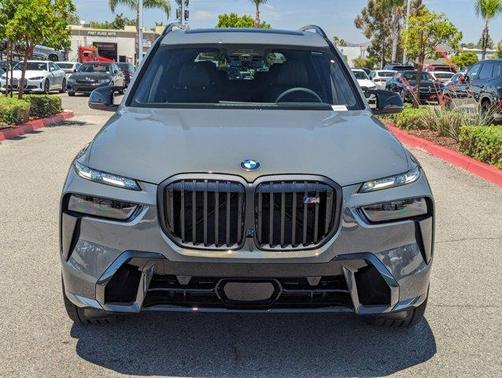2026 BMW X7 M60i