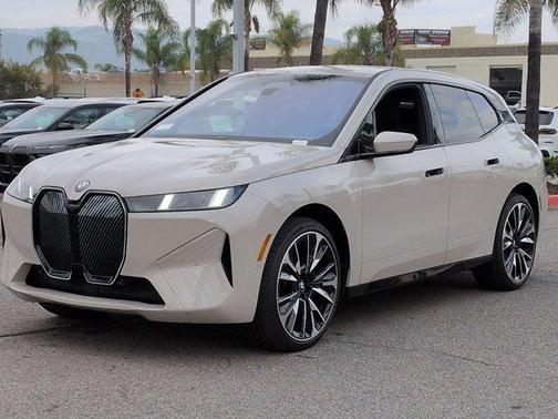 2026 BMW iX xDrive45