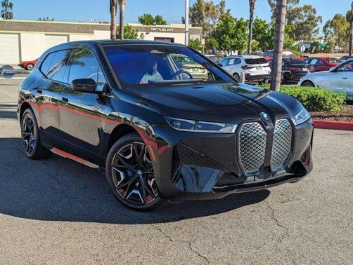 2025 BMW iX xDrive50