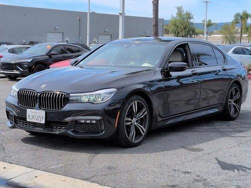 2019 BMW 740 i