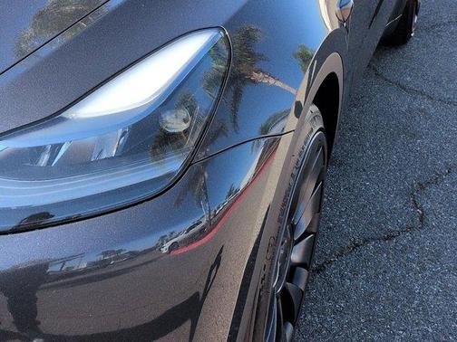 2024 Tesla Model Y Performance