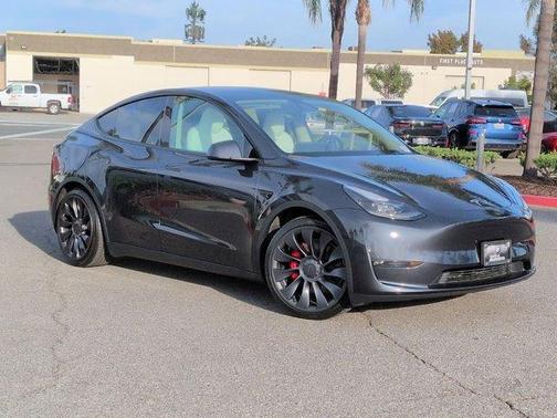 2024 Tesla Model Y Performance
