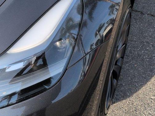 2024 Tesla Model Y Performance