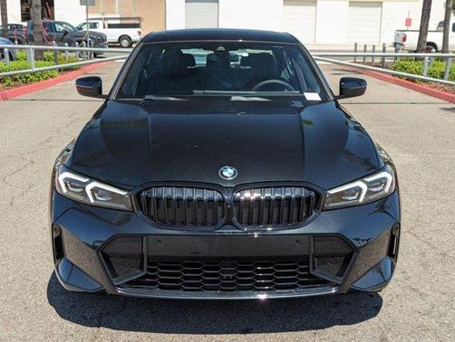 2025 BMW 330 i