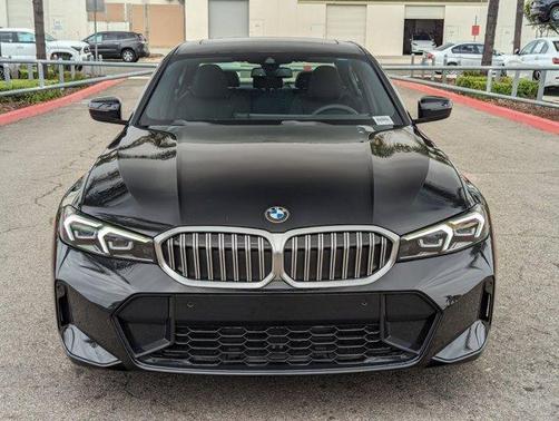 2025 BMW 330 i